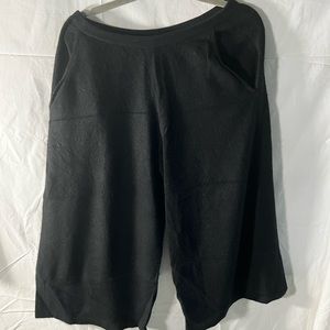 TSE 100% cashmere Bermuda shorts in black